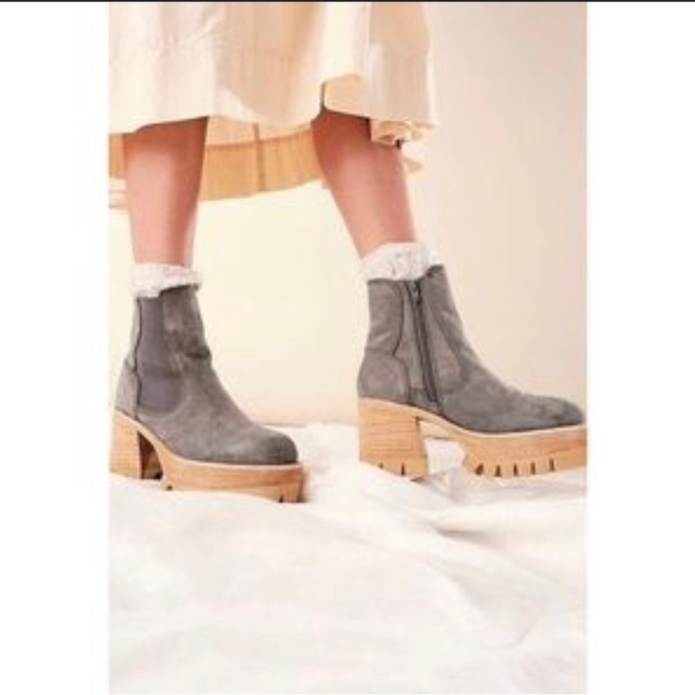Free People Peston Chelsea Boot Suede Platform Zip Block Heel Gray Size 8 NEW - Picture 2 of 15